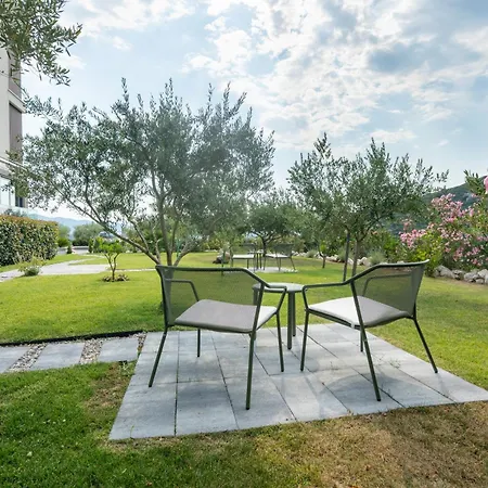 מלון Boutique Mavie - Adults Only 4*