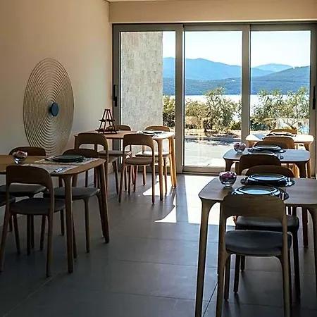 Boutique Mavie - Adults Only 4*
